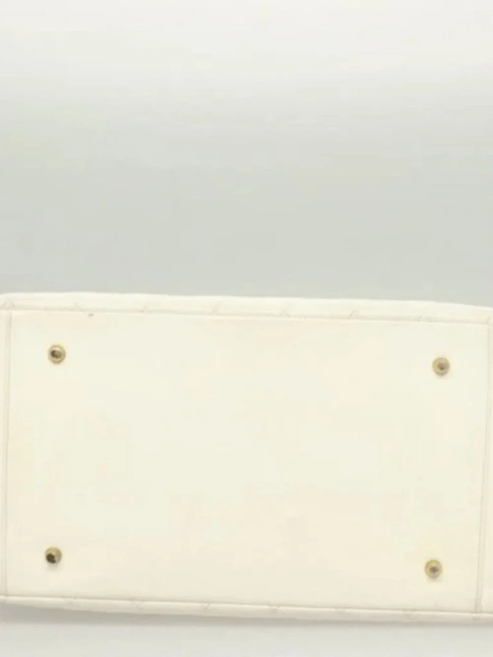 CHANEL Matelasse Chain Hand Bag Grained Calf Skin White Gold CC Auth bs26565